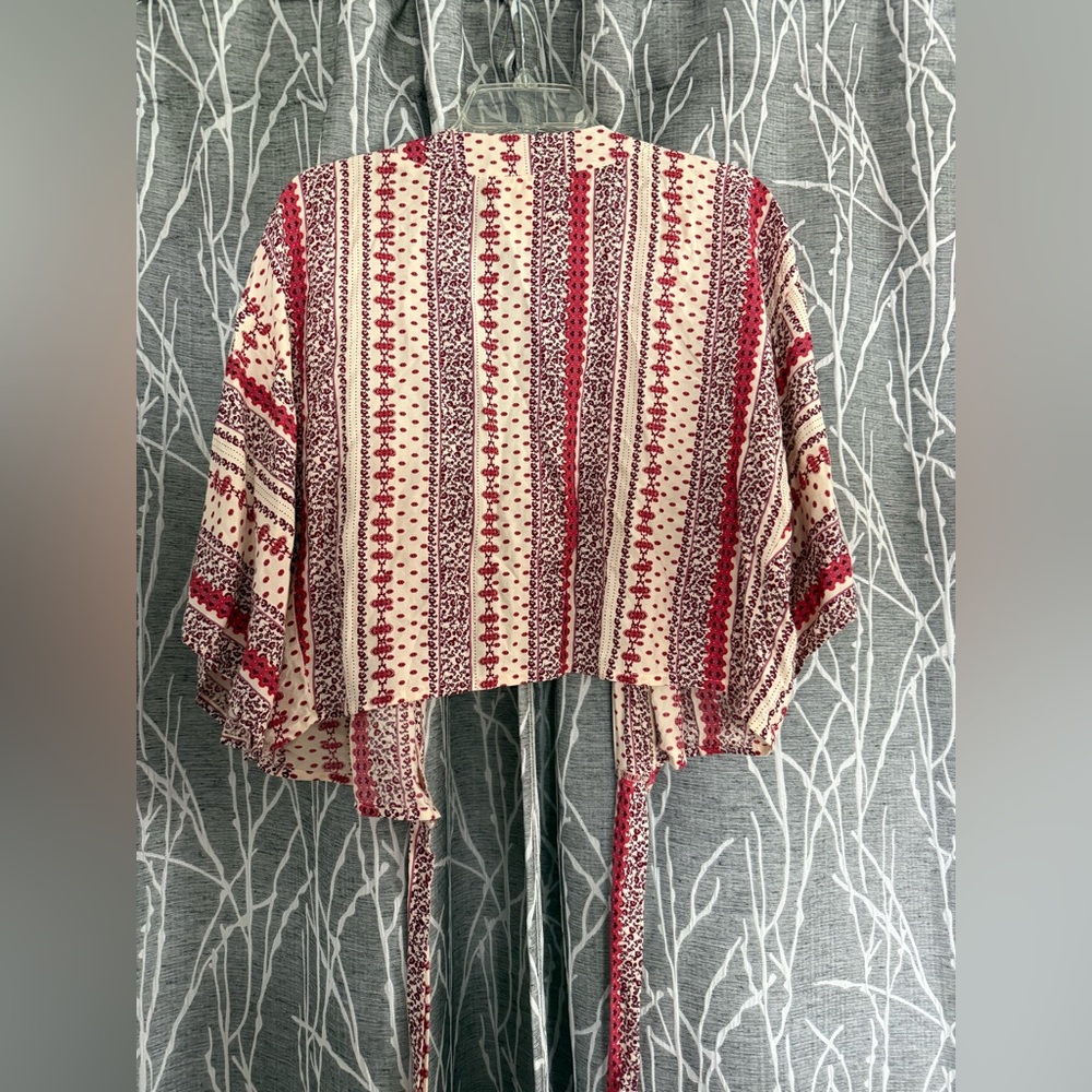 Japna Red and Cream Patterned Tie Blouse size L - Picture 4 of 5
